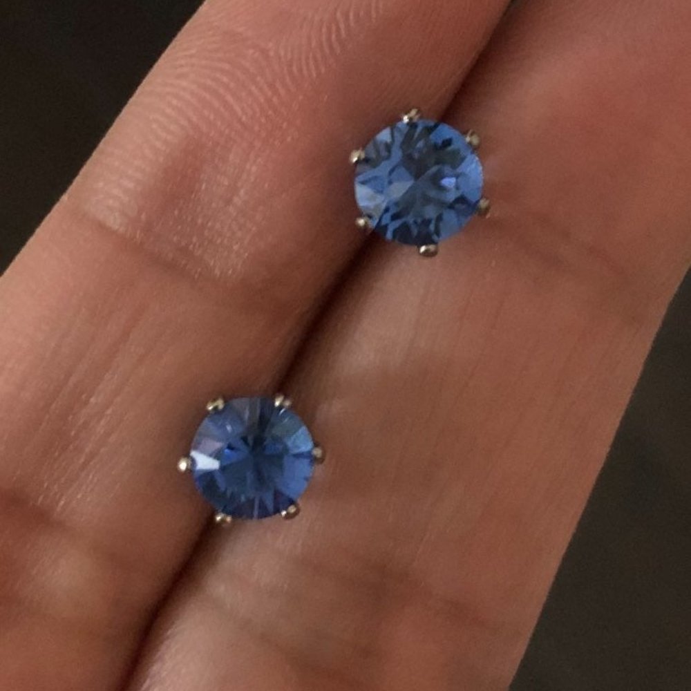 Sapphire Swarovski Elements crystal stud earrings - Picture 1 of 2